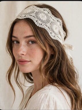 Delicate Lace Tie-Back Headband in Cream
